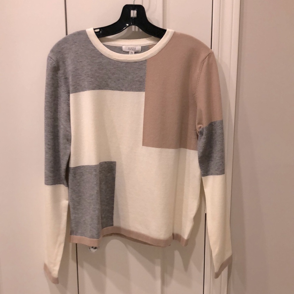 Avara Sweater